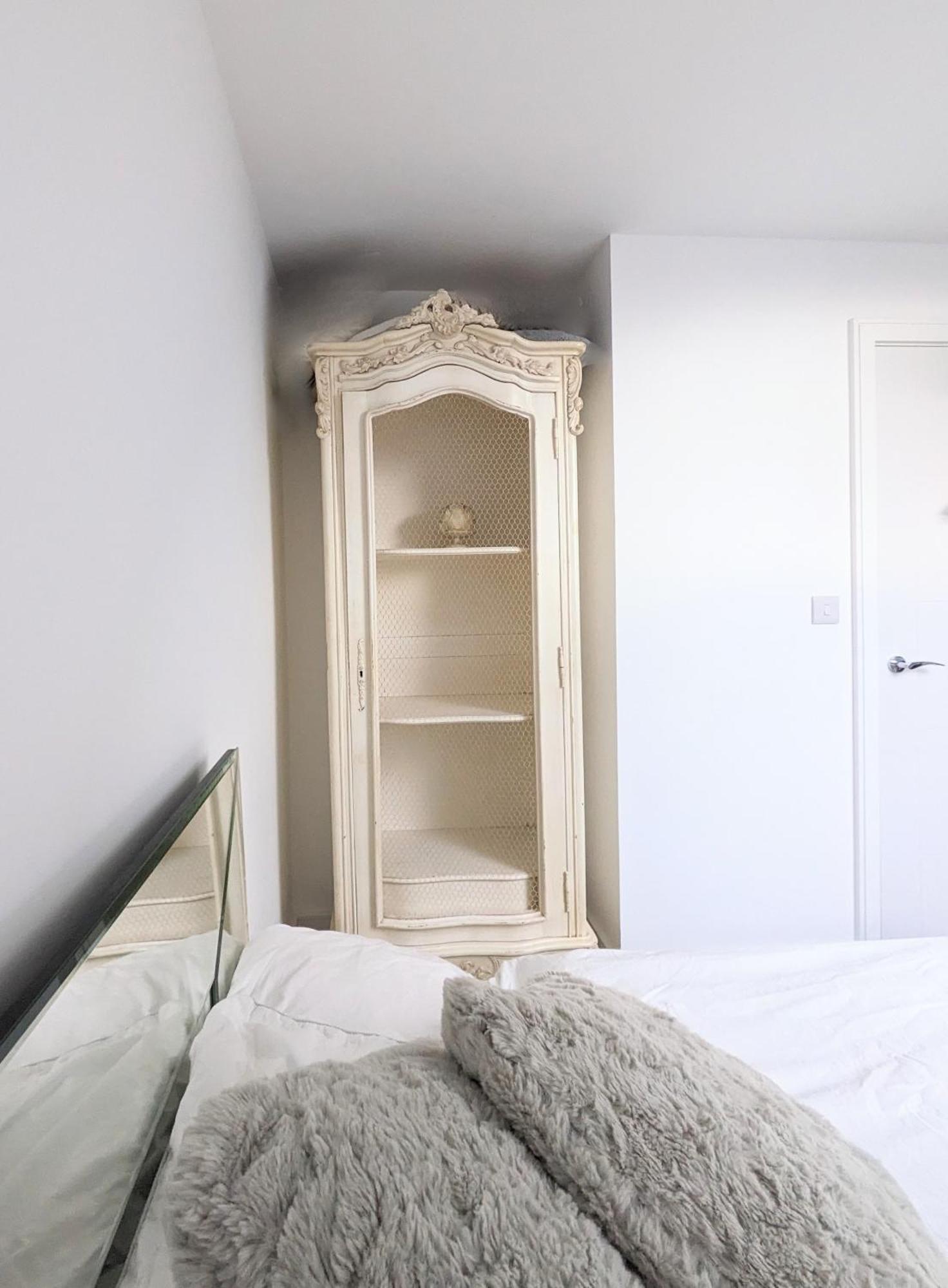 Homestay The Penthouse Double Bedroom For Rent Use Of Kitchen Parking On Request Epsom